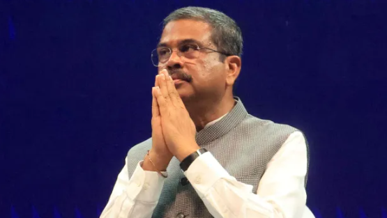 ധര്‍മേന്ദ്ര പ്രധാൻ രാജിവച്ചു : വിദ്യാര്‍ത്ഥി പ്രക്ഷോഭത്തിന് മുന്നില്‍ മുട്ടുമടക്കി കേന്ദ്രം