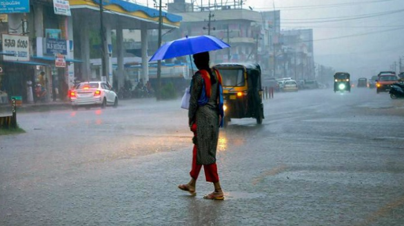 ശക്തമായ മഴ: അഞ്ച് ജില്ലകളിൽ അവധി പ്രഖ്യാപിച്ചു