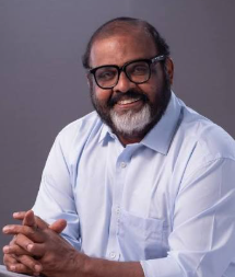 സ്ത്രീകളുടെ പ്രിയദർശിനി യാത്രയെ പരിഹസിച്ച് മന്ത്രി സി.പി. ജോൺ; സ്വകാര്യ സ്കൂൾ ഫീസ് പരാമർശം വിവാദത്തിൽ