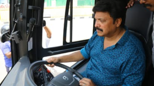 കെ.ബി. ഗണേഷ് കുമാറിന്റെ ഡ്രൈവിങ് ലൈസൻസിലെ ‘എം.എൽ.എ’ പദവി ഒഴിവാക്കി