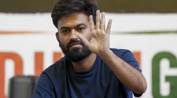 അമേരിക്കൻ കമ്പനികളെ ഉപയോഗിച് നിരീക്ഷണം: കേന്ദ്രത്തോട് ചോദ്യങ്ങളുമായി അഭിജീത് ദീപ്കെ
