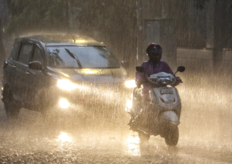  പെരുമഴ ; 4 ജില്ലകളിൽ റെഡ് അലർട്ട്