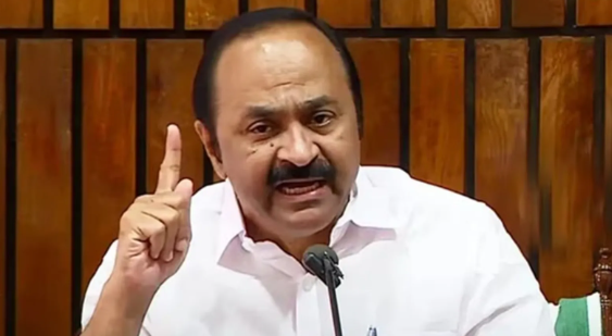 സംസ്ഥാനത്ത് പേമാരി ദുരന്തം രൂക്ഷം: 15 മരണം; സ്ഥിതി നിയന്ത്രണവിധേയമെന്ന് മുഖ്യമന്ത്രി