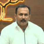 മദ്യലഹരിയിൽ എസ്.ഐ ഓടിച്ച കാറിടിച്ച് മൂന്ന് പേർക്ക് പരിക്ക്; നാട്ടുകാർ പിടികൂടി പൊലീസിലേൽപ്പിച്ചു