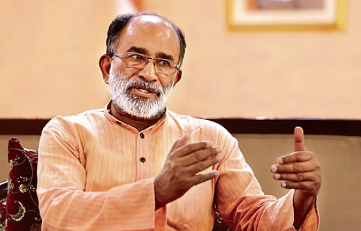 വി.ഡി. സതീശൻ നല്ല മനുഷ്യൻ; അത്ഭുതം സൃഷ്ടിക്കട്ടെയെന്ന് അൽഫോൺസ് കണ്ണന്താനം
