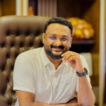 സ്വർണവില കുത്തനെ ഇടിഞ്ഞു; പവന് 1,11,960 രൂപയായി കുറഞ്ഞു