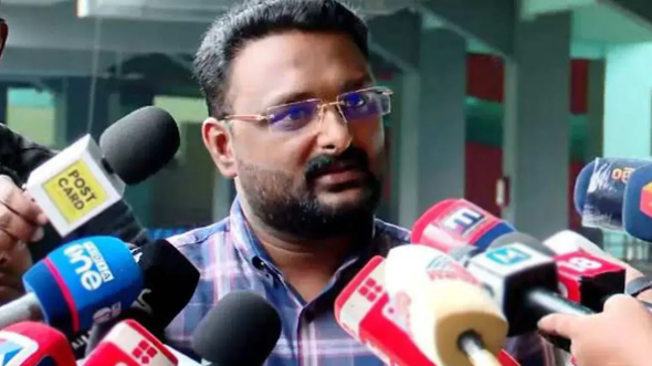 അളവിൽ കവിഞ്ഞ വിദേശമദ്യം: റിപ്പോര്‍ട്ടര്‍ ടി.വി എം.ഡി ആന്റോ അഗസ്റ്റിന്‍ അറസ്റ്റില്‍