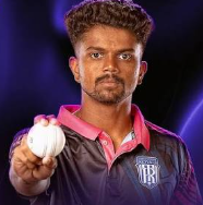 കേരള ക്രിക്കറ്റ് ലീഗ് ; വിക്കറ്റ് വേട്ടയിൽ മിന്നിത്തിളങ്ങി നിഖിൽ എം
