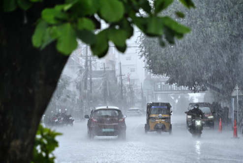  വേനൽച്ചൂടിന് വിരാമം; ഇന്ന് വിവിധ ജില്ലകളിൽ മഴ മുന്നറിയിപ്പ്