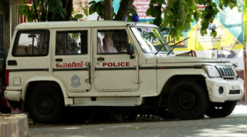 കൊച്ചിയിൽ ഗുണ്ടകൾക്ക് പൂട്ടിട്ട് പൊലീസ്; ‘ഓപ്പറേഷൻ ഗ്രിപ്പിൽ’ 125 പേരെ പരിശോധിച്ചു