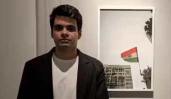 ‘പ്രിയങ്ക ഗാന്ധിയുടെ മകൻ റൈഹാൻ വദ്രയുടെ ചിത്രപ്രദർശനത്തിന് സെൻസറിങ്: ഡൽഹി പ്രക്ഷോഭ ചിത്രങ്ങൾ അധികൃതർ എടുത്തുമാറ്റി
