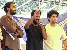 ജന്ദർ മന്ദറിൽ പോലീസിന്റെ കണ്ണുവെട്ടിച്ച് സി.ജെ.പി മിന്നൽ സമരം: അഭിജിത് ദീപ്‌കെയും പ്രവർത്തകരും കസ്റ്റഡിയിൽ
