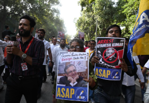 ഗ്യാനേഷ് കുമാറിന്റെ രാജി ആവശ്യപ്പെട്ട് ഇന്ത്യാ സഖ്യം തെരുവിൽ; ഇന്നും ശക്തമായ പ്രതിഷേധം