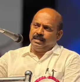 ബാർ ലൈസൻസ് തർക്കം: എക്‌സൈസ് ഡെപ്യൂട്ടി കമ്മീഷണർമാർക്ക് സസ്‌പെൻഷൻ